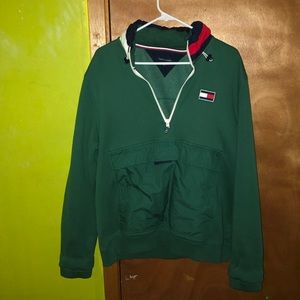 Green Tommy Hilfiger sweater with deployable hood - men’s SZ L - GREAT CONDITION